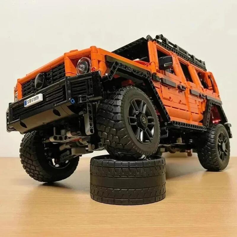 Orange off-road vehicle G500 i - Party Games Young Adults recension och pris